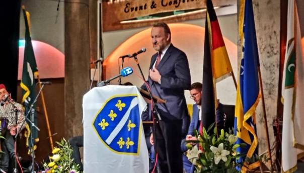 Izetbegović: Masovni izlazak dijaspore na izbore je generacijski zadatak