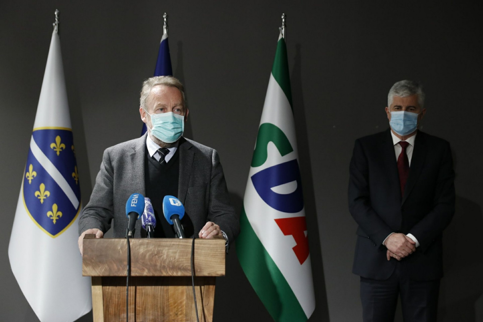 Izetbegović nakon sastanka sa HDZ: Pokušavamo pomiriti dva principa