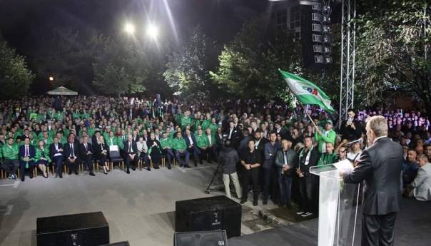 Izetbegović: Naša ruka je pružena svima, ali nećemo napraviti nijedan korak unazad