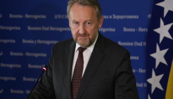 Izetbegović: Neće proći HDZ-ov Izborni zakon