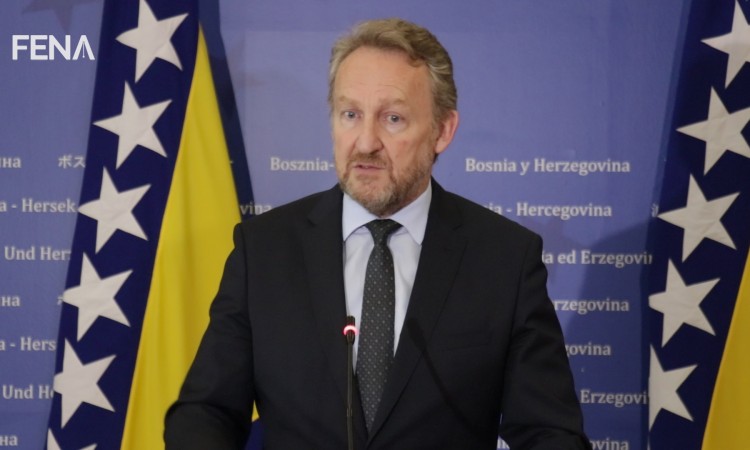 Izetbegović: Neki bi kantone kao novi entitet, to ne može