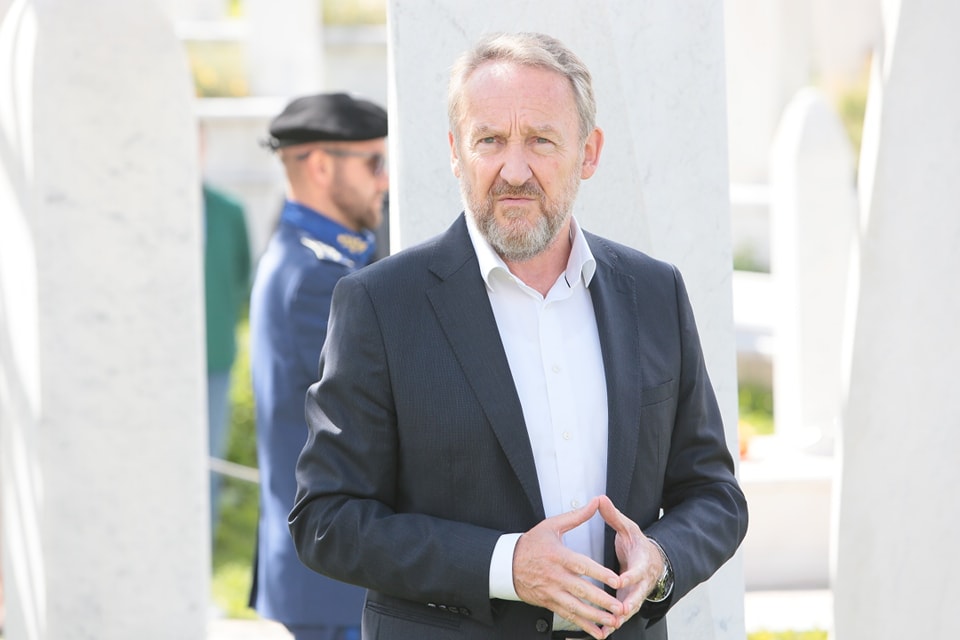 Izetbegović: Ni pod kojim uslovima ne smije se sjesti za sto za kojim se razgovara o podjeli BiH