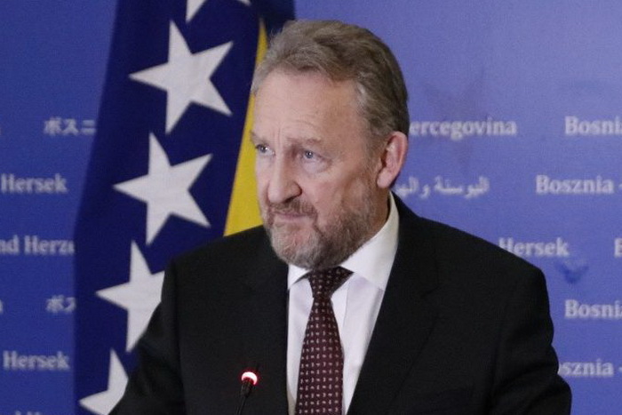 Izetbegović o blokadama, Ukrajini, Čoviću, odgodi izbora