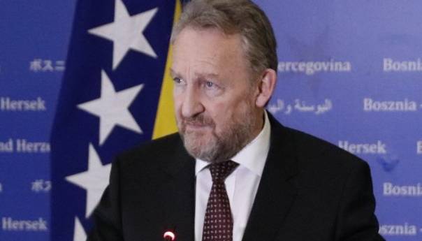 Izetbegović o blokadama, Ukrajini, Čoviću, odgodi izbora