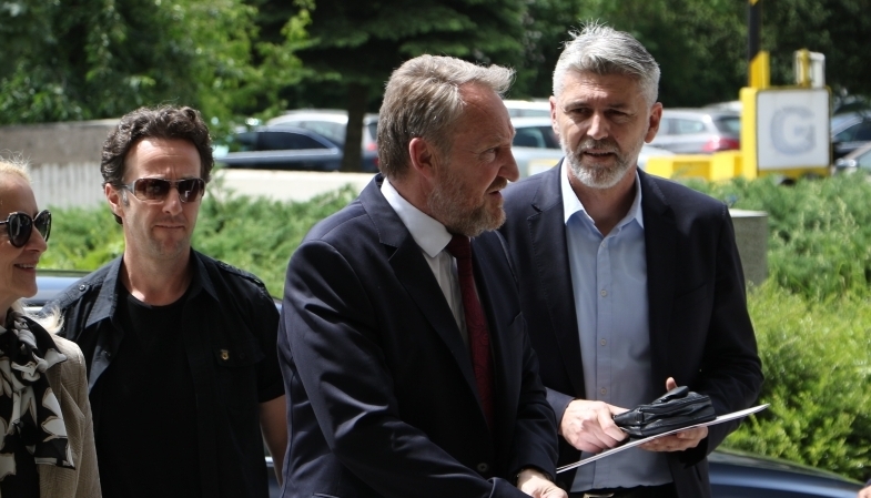 Izetbegović o finansiranju izbora: Vrijeme je da Schmidt povuče potez