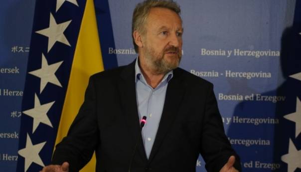 Izetbegović o koalicijama, željama Dodika i Čovića ...