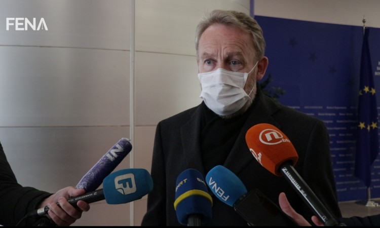 Izetbegović o sastanku s Borrellom: Prestati s blokadama