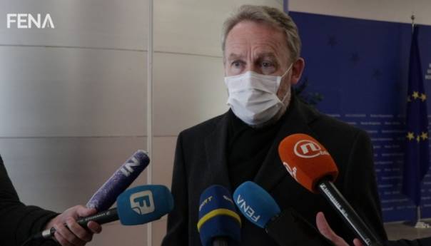 Izetbegović o sastanku s Borrellom: Prestati s blokadama