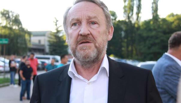 Izetbegović o Trojki: Moramo stati svi zajedno nasuprot Dodika