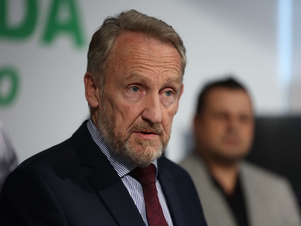Izetbegović: Ostavka Schmidta je njegov lični izbor, što prije imenovati nasljednika
