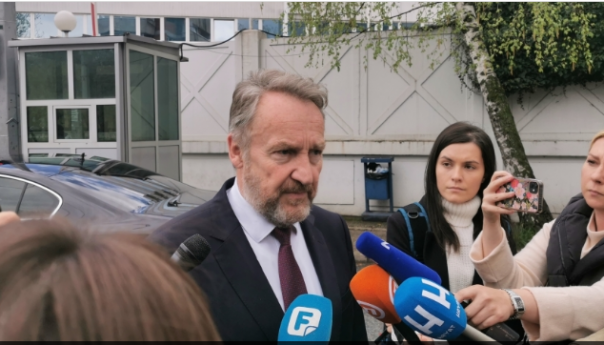 Izetbegović otkrio detalje razgovora sa Schmidtom