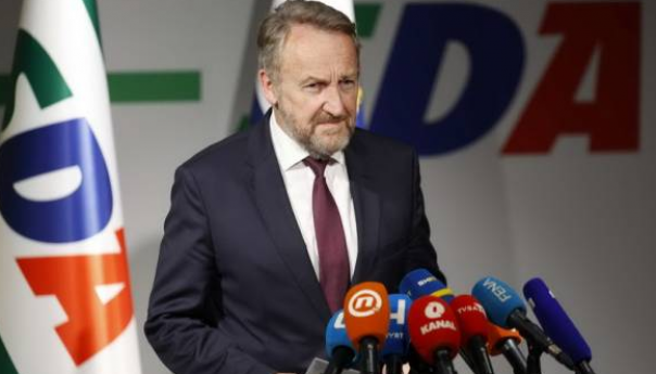 Izetbegović pisao Nikšiću i Čoviću: Pozvao na dogovor