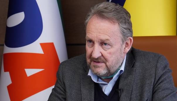 Izetbegović pravoslavcima čestitao Vaskrs