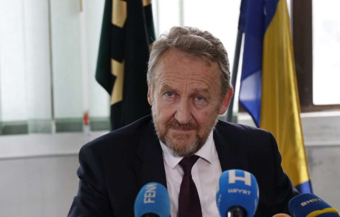 Izetbegović pred Brisel: Vrijeme da se sve vrati na 'fabričke' postavke