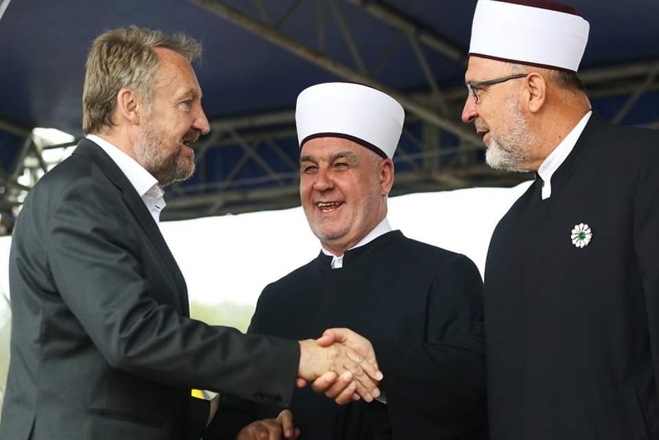 Izetbegović prisustvovao otvaranju džamije u Kaćunima