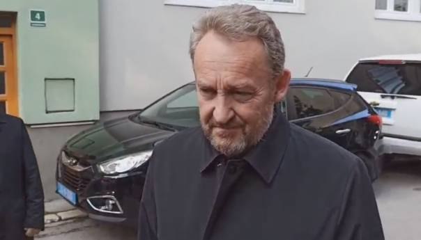 Izetbegović: Dokazati da probosanski front nije linija manjeg otpora