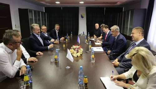 Izetbegović s Fazlićem: Aerodrom u Bihaću je državni projekat