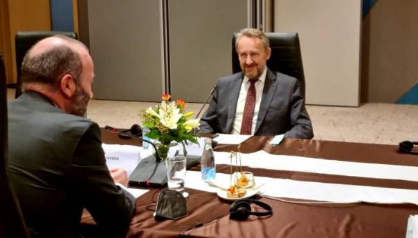 Izetbegović s visokom delegacijom EPP-a o krizi u BiH
