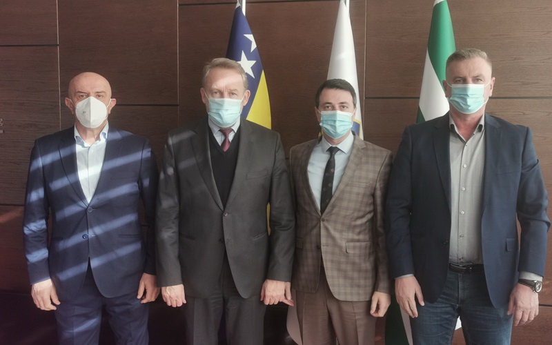 Izetbegović sa delegacijom SDA iz ZDK, čestitao Ganiću