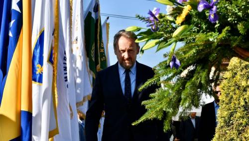 Izetbegović: Sarajlije su uspjele sačuvati obraz i dostojanstvo