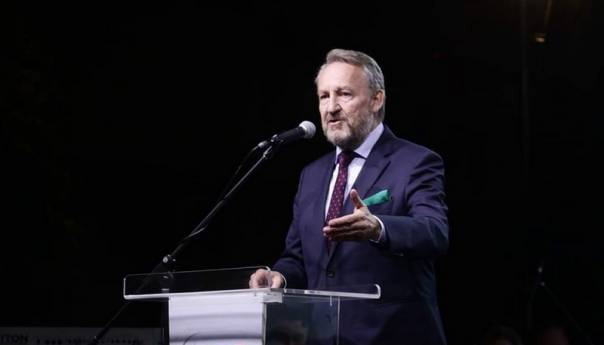 Izetbegović: SDA će pružiti ruku svima da napravimo snažan probosanski front