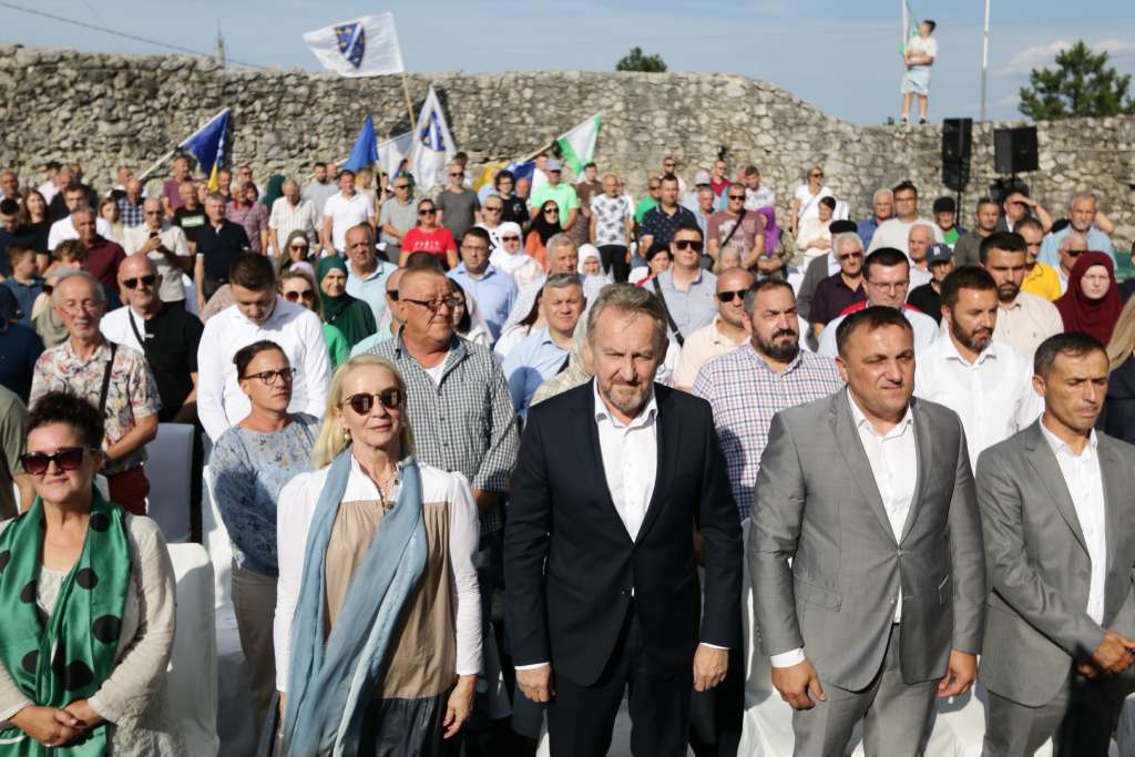 Izetbegović: SDA je najveća stranka, ali je treba još ojačati kako bi nadvladala destruktivne politike