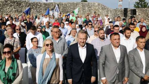Izetbegović: SDA je najveća stranka, ali je treba još ojačati kako bi nadvladala destruktivne politike