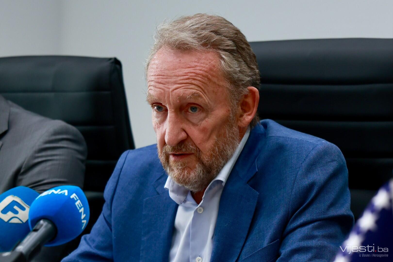 Izetbegović: Sve propada, protiv Sebije se vodio politički proces