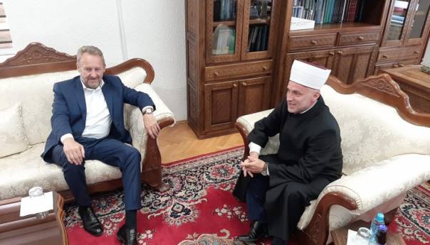 Izetbegović u posjeti Bihaćkom muftijstvu