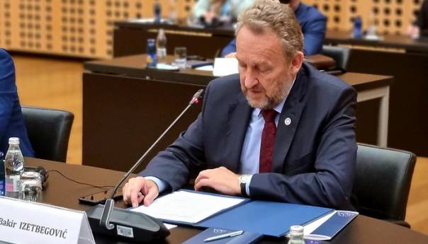 Izetbegović u Sloveniji uputio poruku EU: Vratite povjerenje