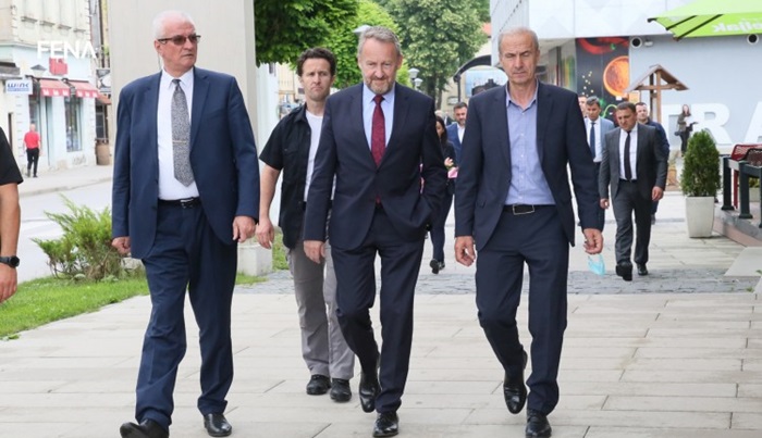 Izetbegović: U Travniku potrebna izgradnja ceste i srednje škole