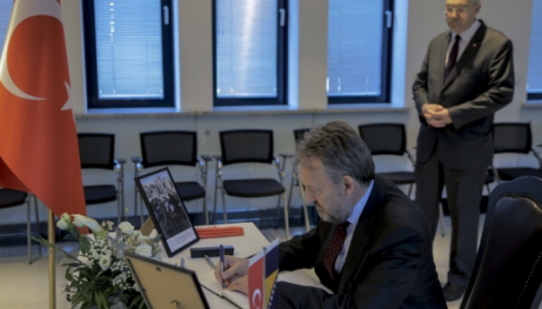 Izetbegović: Učinit ćemo sve što je u našoj moći da olakšamo bratskom turskom narodu