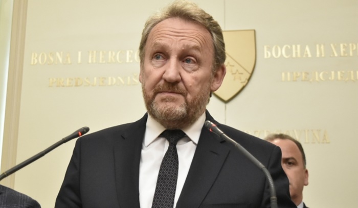 Izetbegović: Vučić je izjavom o Banja Luci priznao agresiju