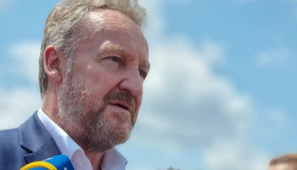 Izetbegović: Vučić šuti, 'srpski svet' je drugo ime za veliku Srbiju