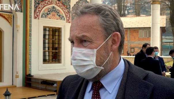 Izetbegović za zajednički nastup na izborima u RS