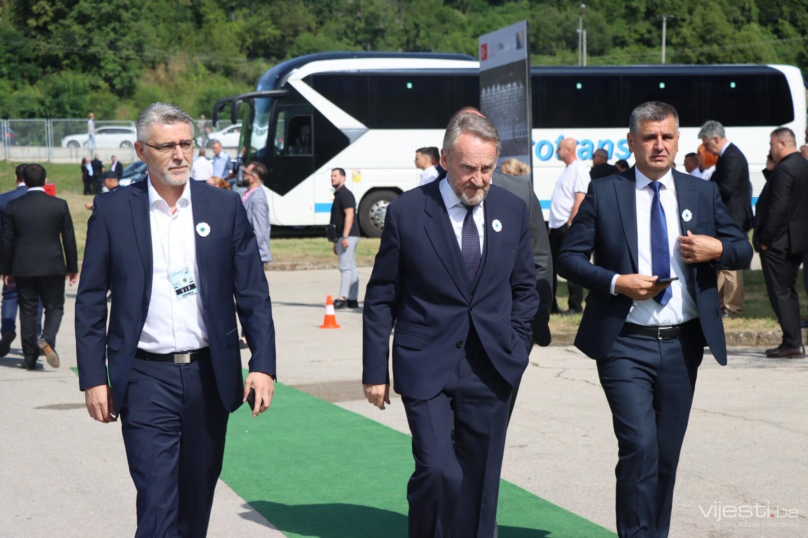 Izetbegović: Negatori genocida neka se sramote, dobro će nadjačati