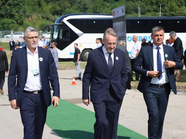 Izetbegović: Negatori genocida neka se sramote, dobro će nadjačati