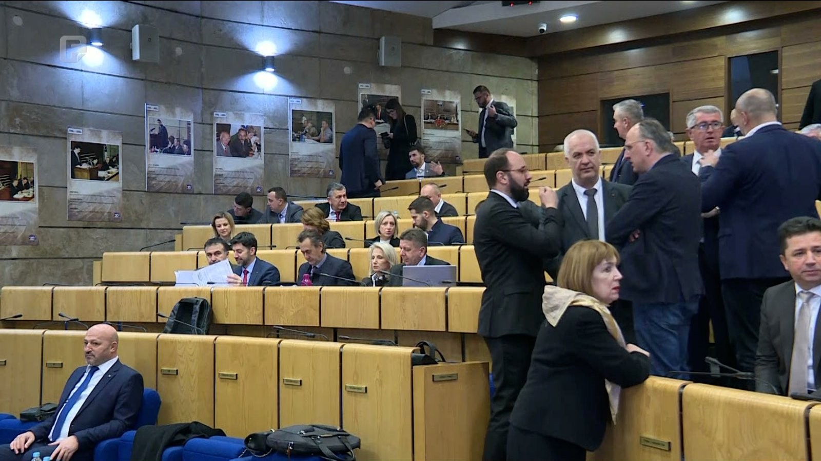 Izglasano svih 50 amandmana HDZ-a i Osmorke