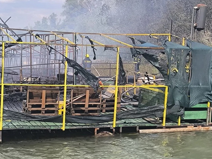 Havarija na  Adi Ciganliji: Izgorjela četiri splava