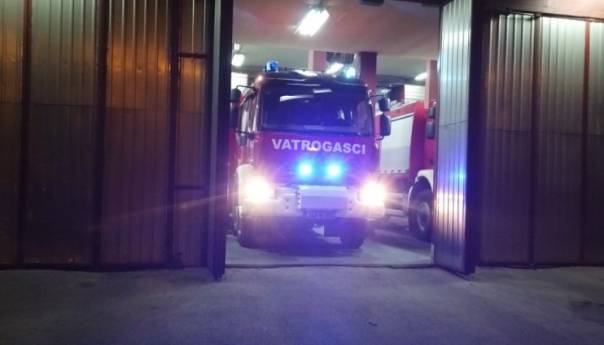 Izgorjela tri automobila u sarajevskom naselju Dobrinja