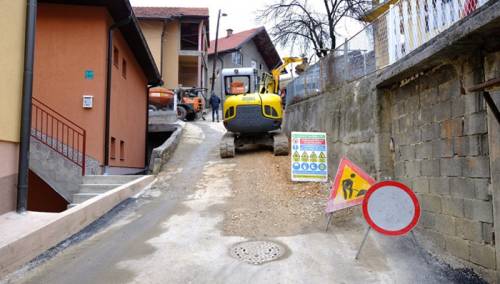 Izgradnjom separatne kanalizacione mreže u ulici Smaila Šikala rješava se problem za oko 200 domaćinstava