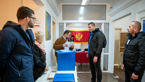 Izlaznost na izborima do 17 sati 42,2 posto