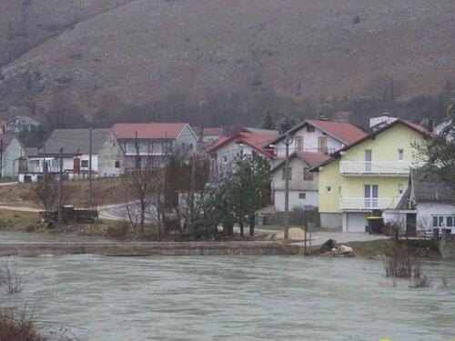 Izlila se i riječa Ričina, poplavljeni objekti kod Tomislavgrada