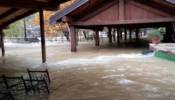 Izlila se rijeka Buna, Blagaj pod vodom