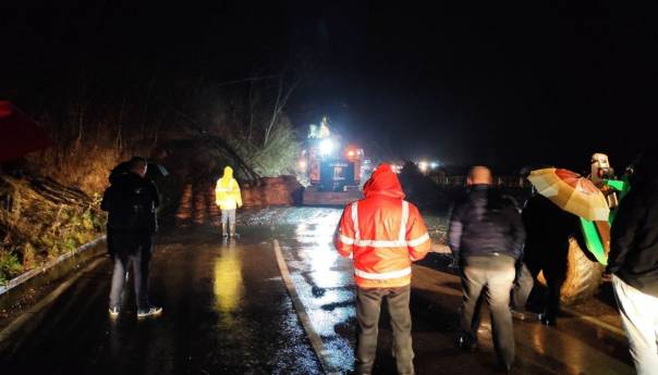 Izlila se rijeka Fojnica, jedna kuća ugrožena