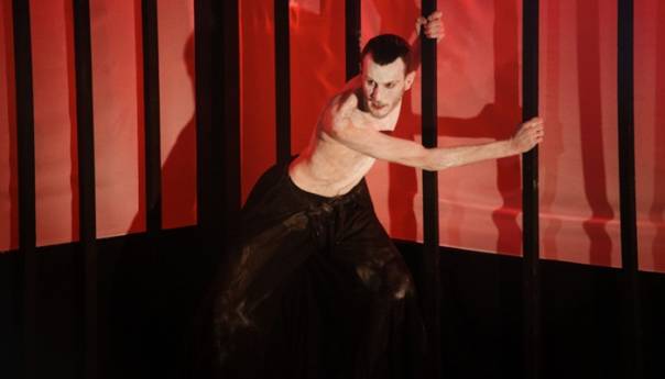 Izložba fotografija 'MESS through the lens' Nikole Blagojevića u Zvon