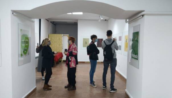 Izložba plakata 'Free Patrick Zaki' otvorena u galeriji MAK
