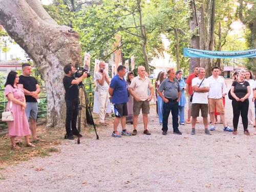 Izložbom na Gelenderima obilježena godišnjica smrti bihaćkog umjetnika Anisa Smajića