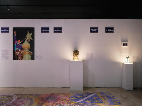 Izložbu 'Labirint devedesetih' u Historijskom muzeju do sada posjetilo više od 2.500 ljudi