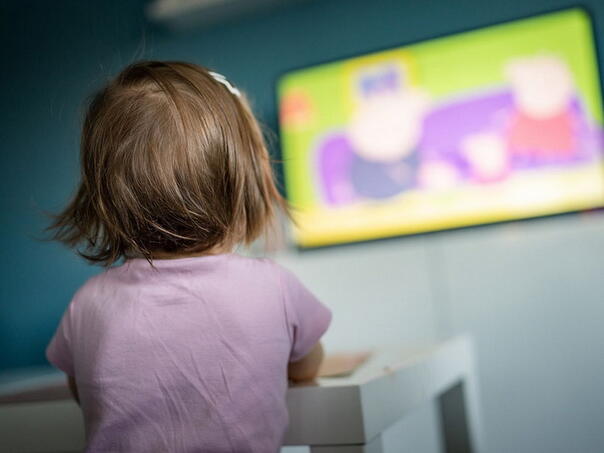 Izloženost djece ekranima usporava razvoj govora
